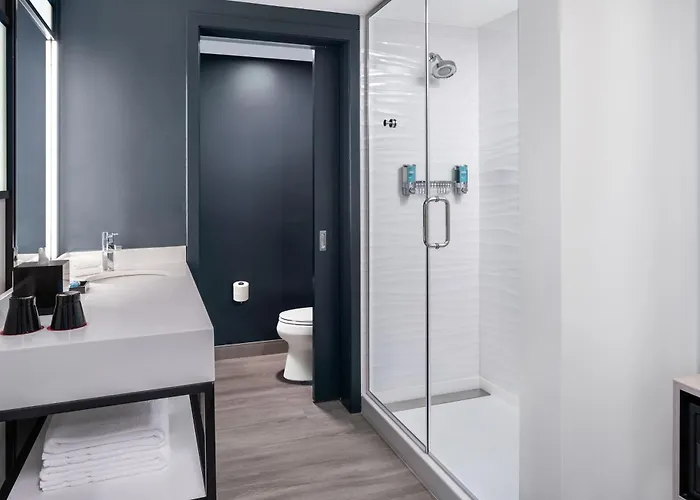Hotel Aloft By Marriott Ocean 3*