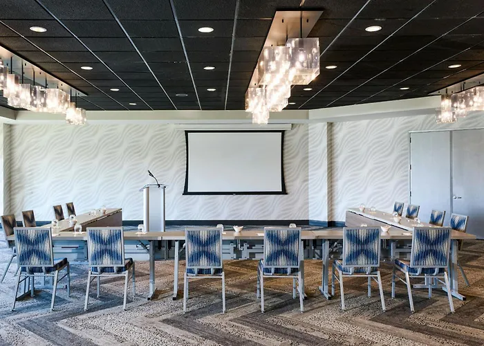 Hotel Aloft By Marriott Ocean 3*