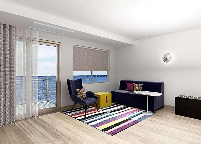 Aloft By Marriott Ocean Hotel 3*